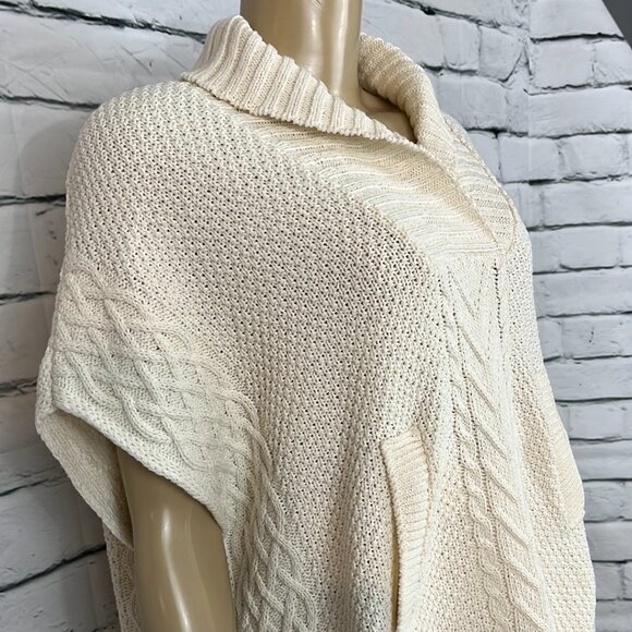 Parkhurst Cream Knit Pocho with Kangaroo Pocket and Shawl Collar - Picture 2 of 11